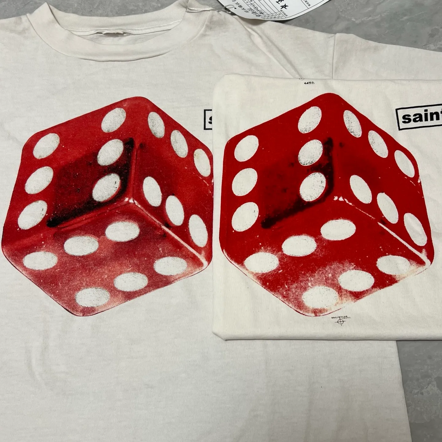 Printing proofing SAINT Mxxxxxx CIRCLE TEE/WHT SAINT dice printed washed short sleeves off-white S-XL cylindrical side seam fabric high weight cylinder woven tee original development highly restored printing VINTAGE black label/wash water label coding correct/tag coding correct Invincible details Top purchasing level
